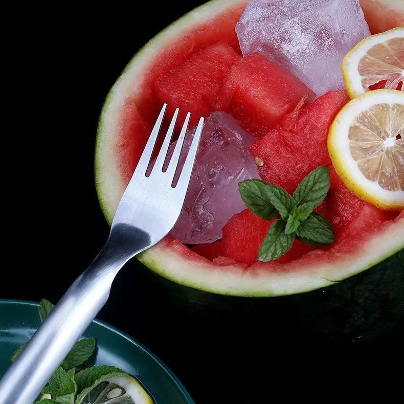 2-in-1 Stainless Steel Watermelon Fork and Slicer - Eco-Friendly Kitchen Tool - Image 17
