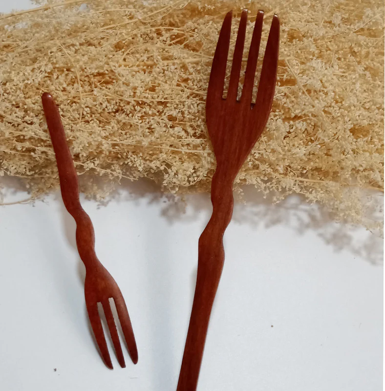 Eco-Friendly Wooden Long Handle Fruit Fork - Image 14