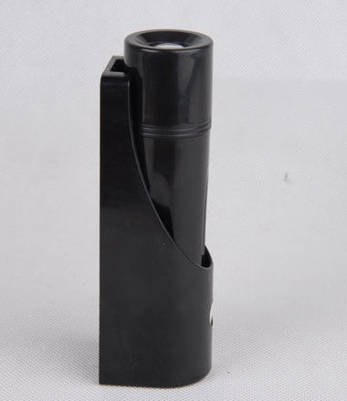 Eco-Friendly Rechargeable Flashlight - Image 8