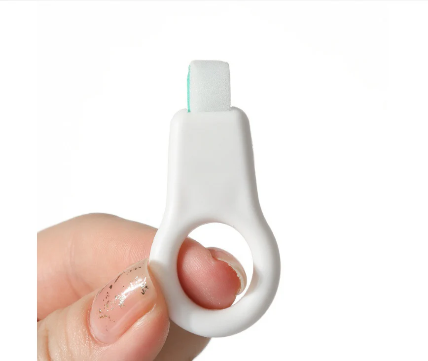 Eco-Friendly Dental Floss Sticks for a Greener Smile - Image 16