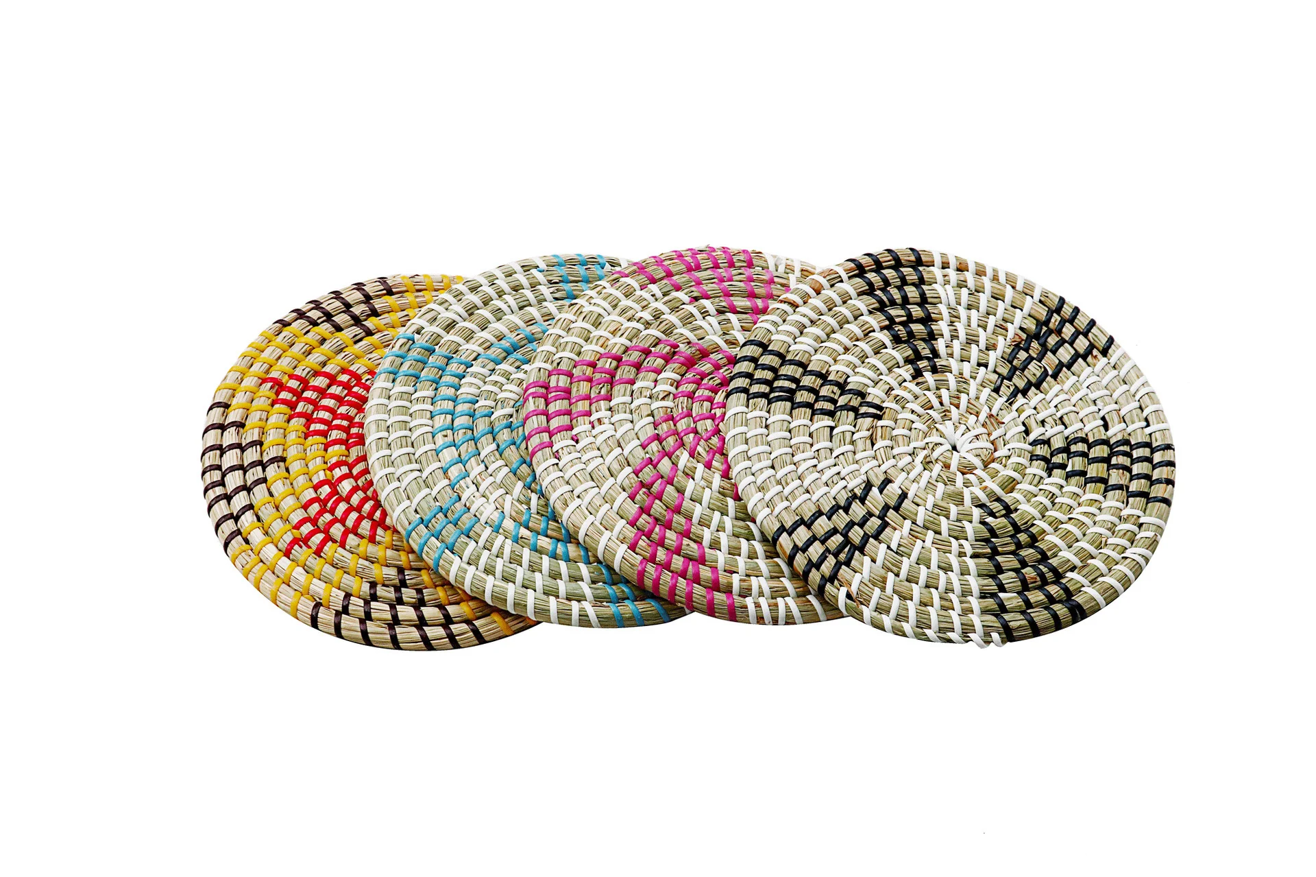 Eco-Friendly Woven Straw Coasters for Sustainable Dining - Image 11