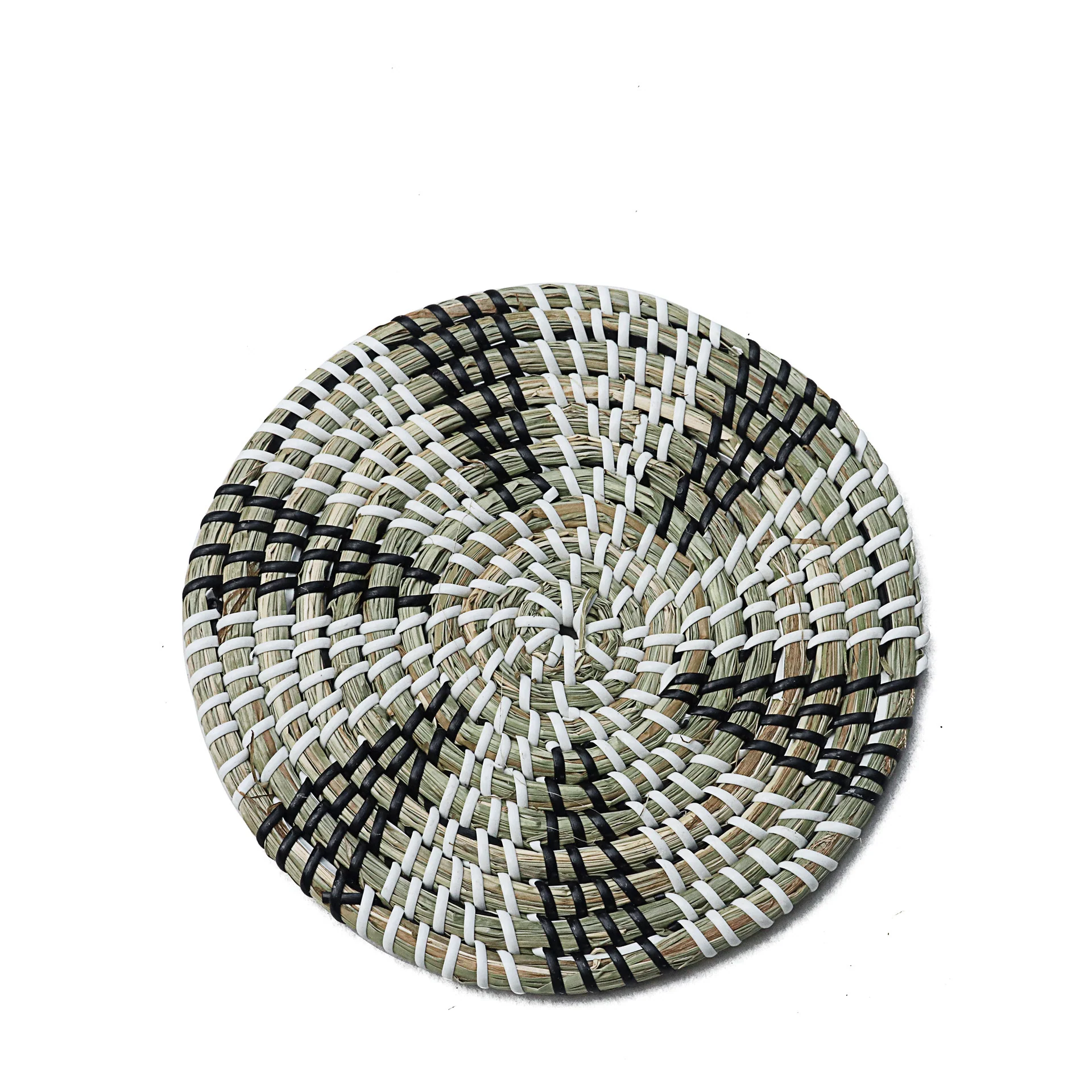 Eco-Friendly Woven Straw Coasters for Sustainable Dining - Image 13