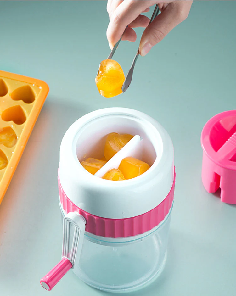 Eco-Friendly Hand Crank Ice Breaker Blender - Image 10