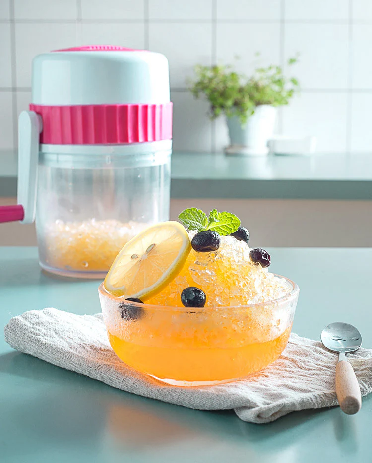Eco-Friendly Hand Crank Ice Breaker Blender - Image 11