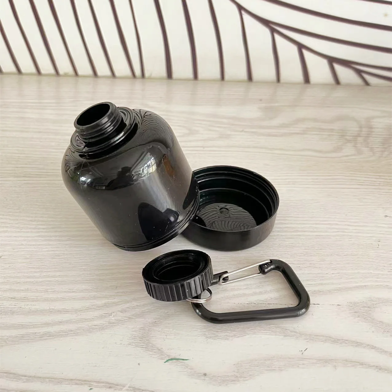 Eco-Friendly Keychain Funnel for Protein Powder - Image 14