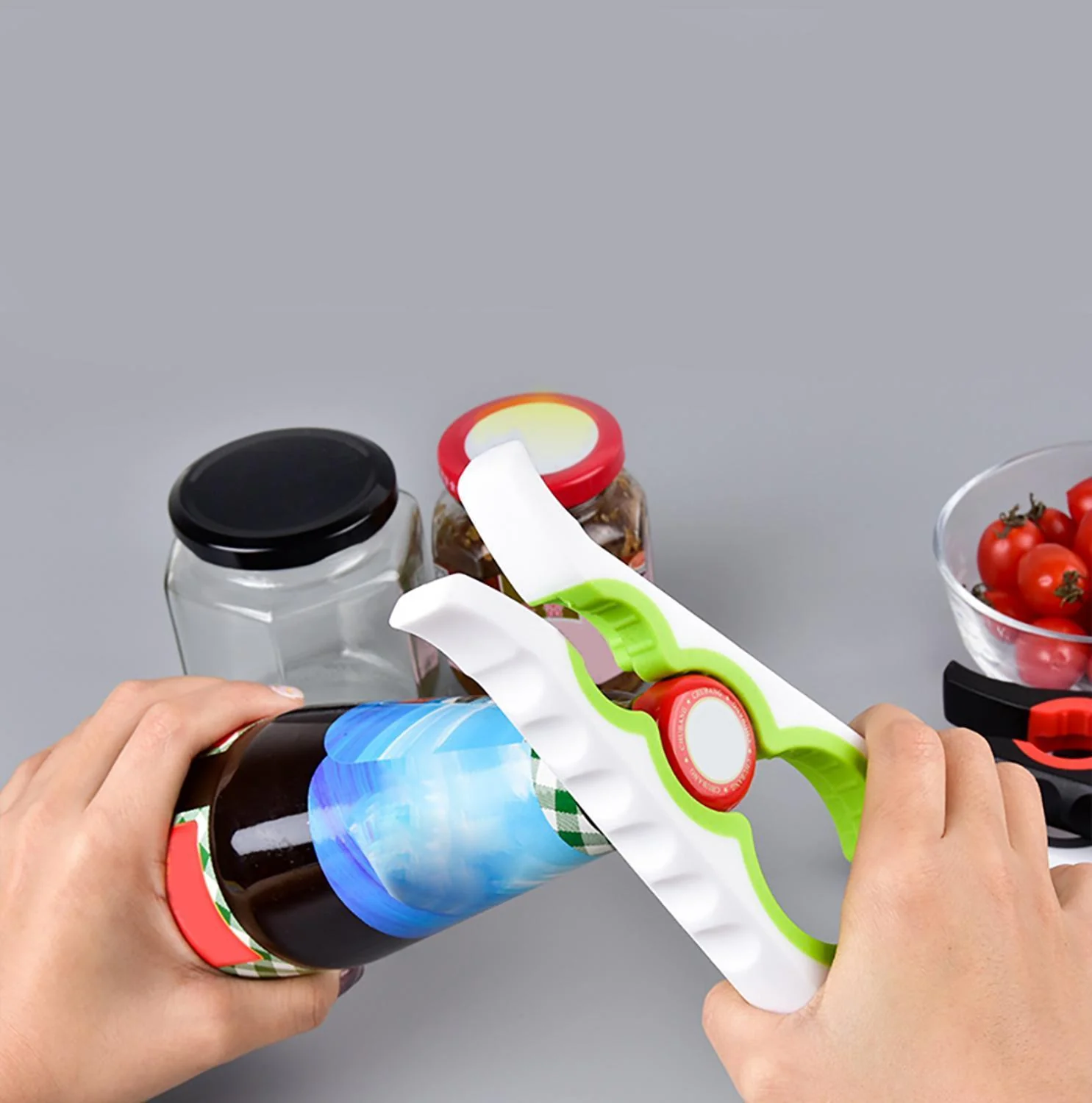 Ergonomic Black & Red Kitchen Can Opener - Image 22