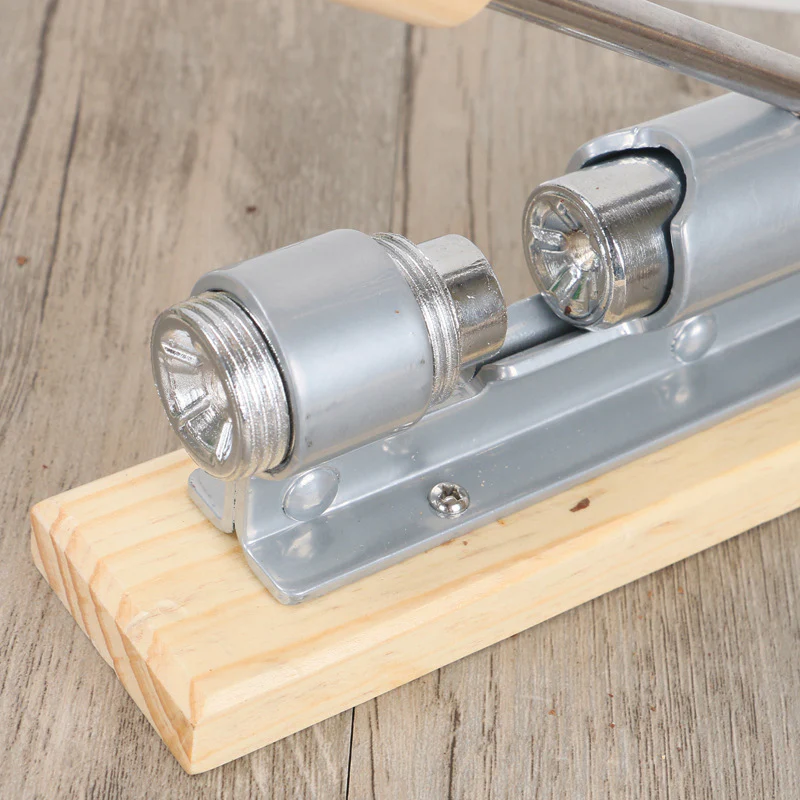 Eco-Friendly Manual Nutcracker - Sustainable Metal & Wood Design - Image 10