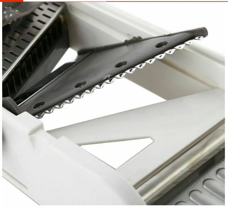 Versatile Mandoline Slicer for Precise Vegetable Cuts - Image 13