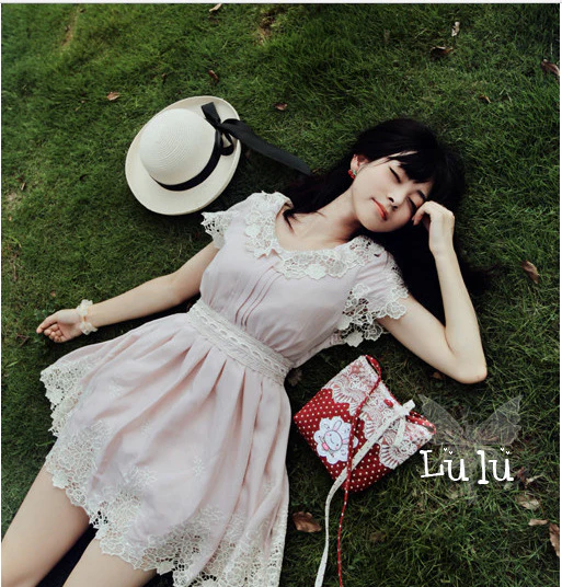 Chic Bowknot Straw Sun Hat for Women - Image 10