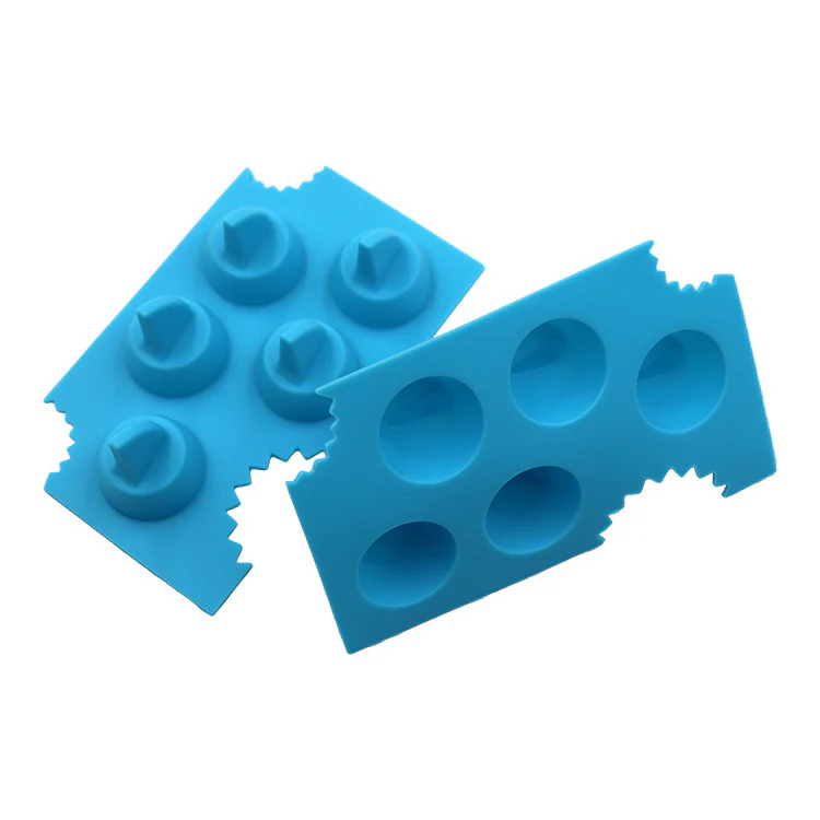 Eco-Friendly Shark Fin Ice Cube Tray - Image 10