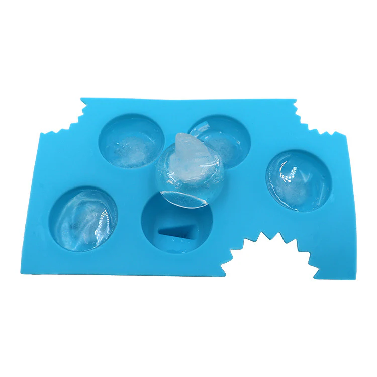 Eco-Friendly Shark Fin Ice Cube Tray - Image 11